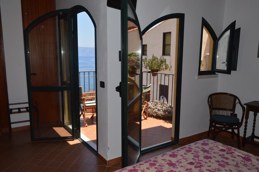 Bed and Breakfast Le Piccole Grotte Шилла Екстер'єр фото