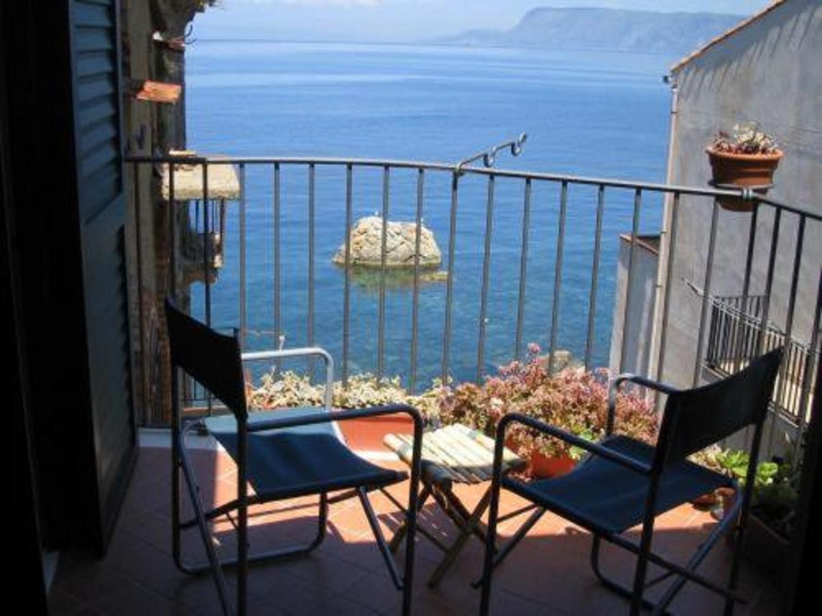 Bed and Breakfast Le Piccole Grotte Шилла Екстер'єр фото