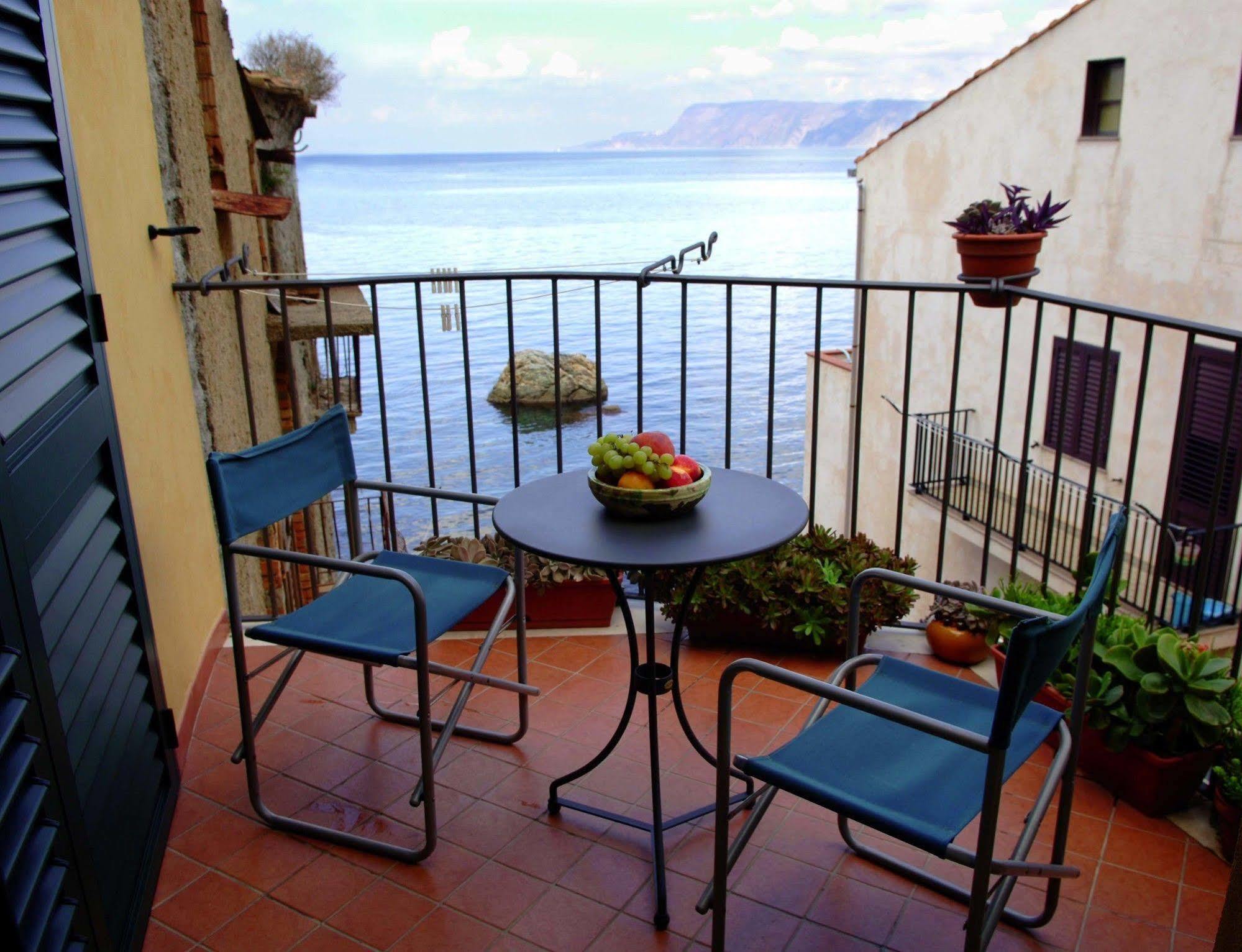 Bed and Breakfast Le Piccole Grotte Шилла Екстер'єр фото